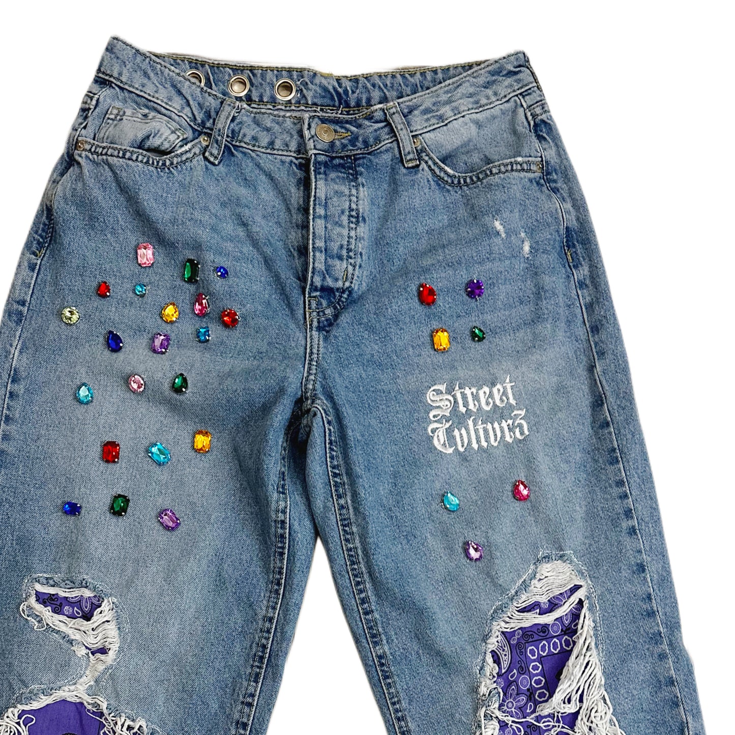 DENIM JEANS WITH GEMS DETAILS